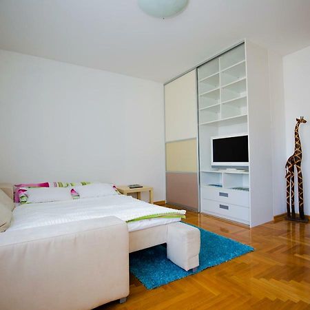 Apartment Luka Загреб Екстериор снимка